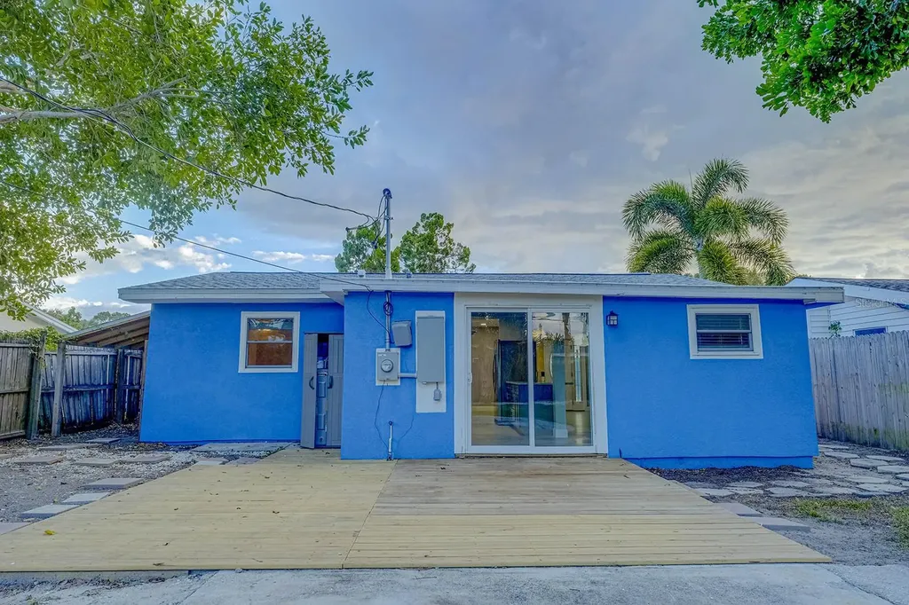 5135 Newton Avenue S Gulfport FL 33707