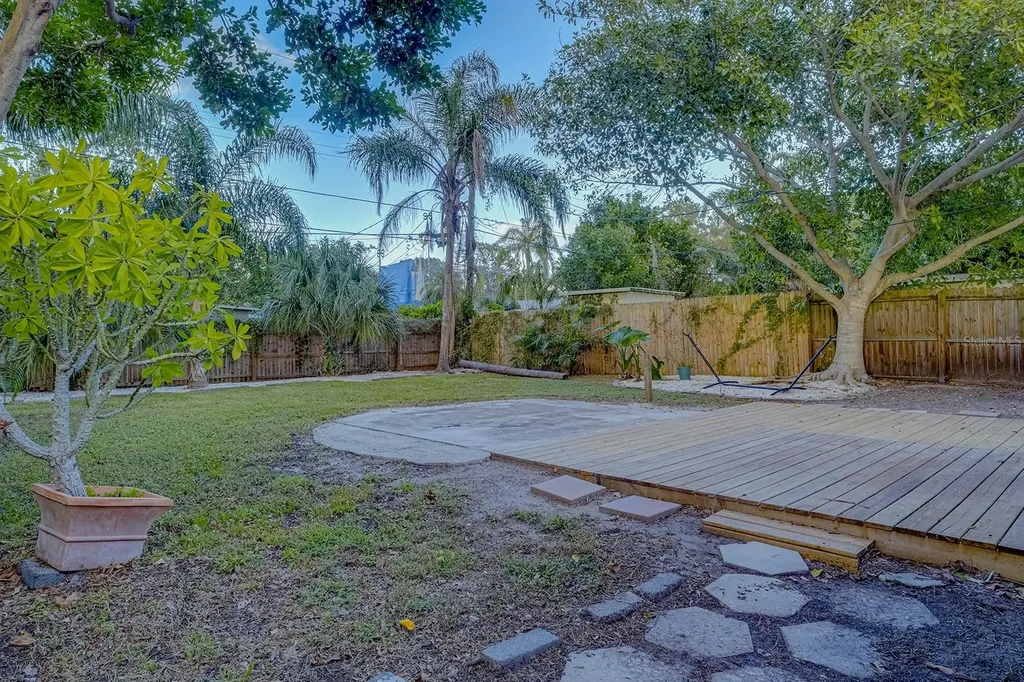 5135 Newton Avenue S Gulfport FL 33707