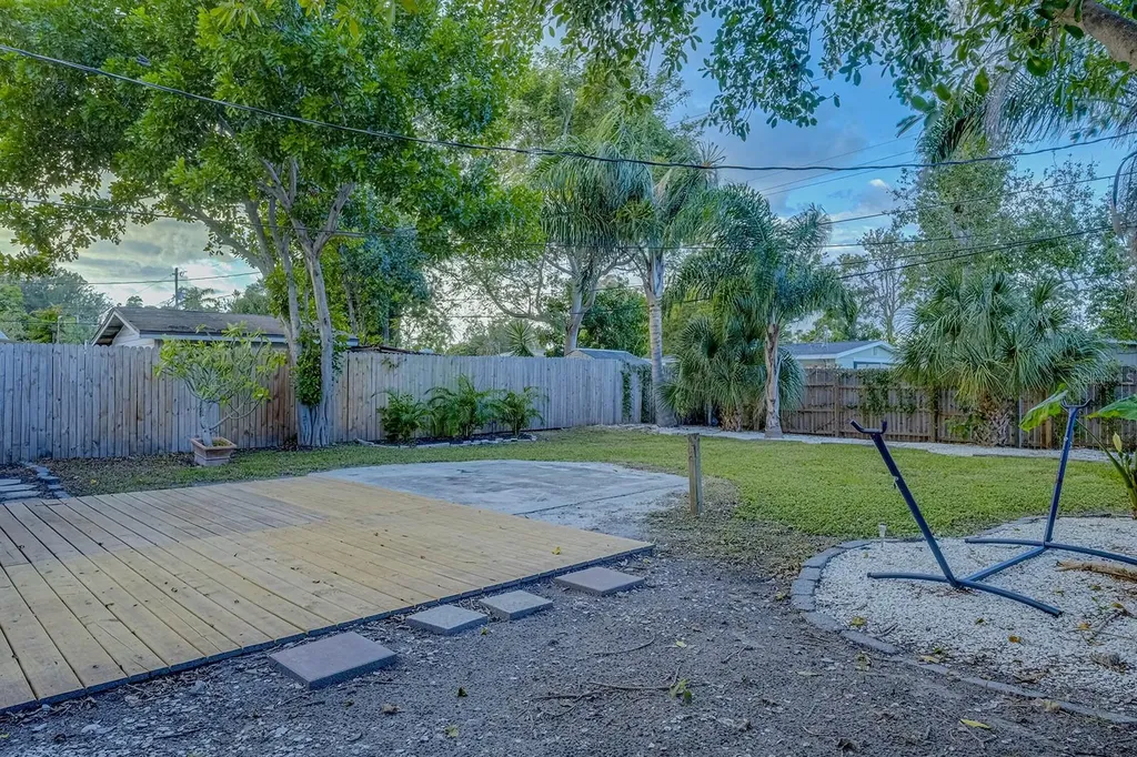 5135 Newton Avenue S Gulfport FL 33707