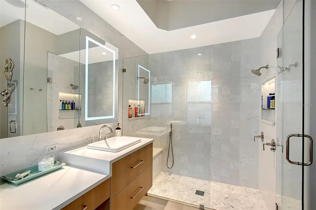 3921 Maravic Place Sarasota FL 34231