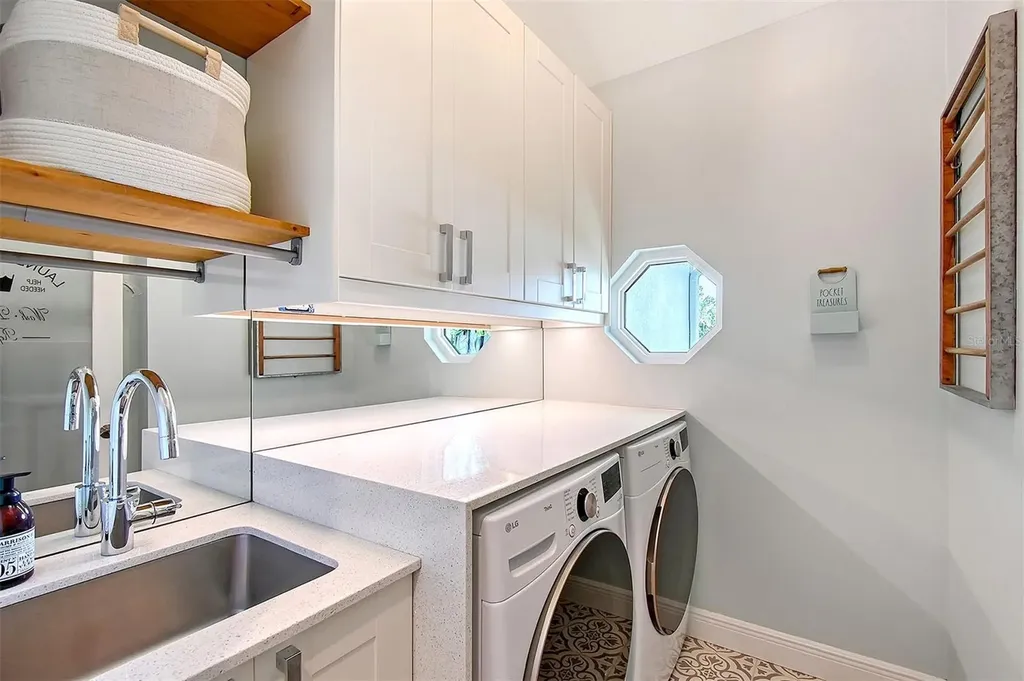 3921 Maravic Place Sarasota FL 34231