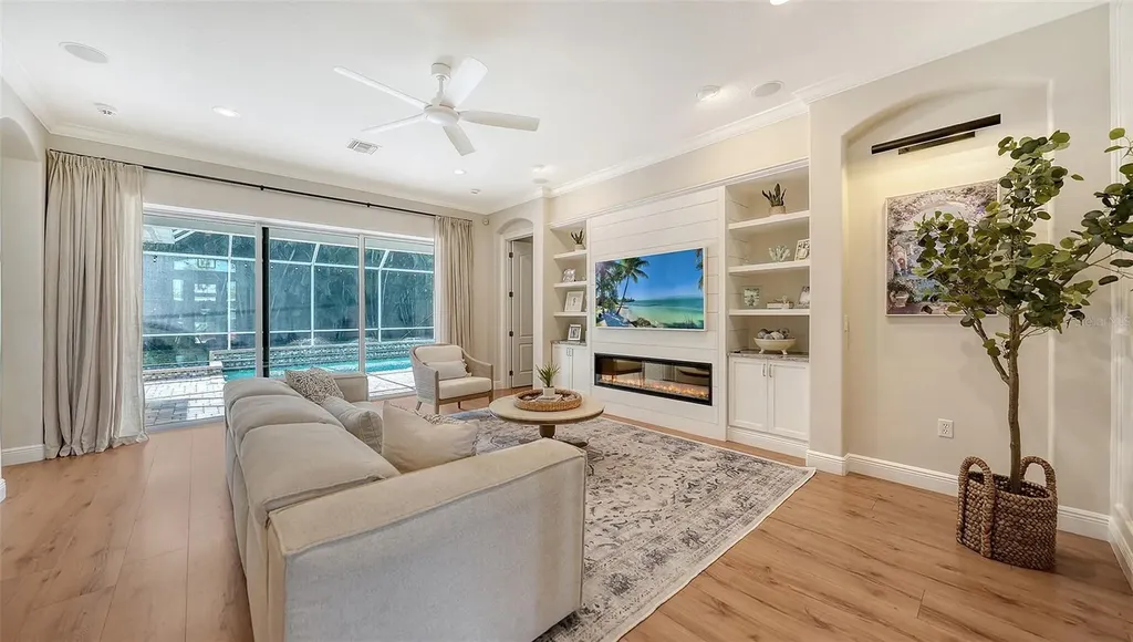 3921 Maravic Place Sarasota FL 34231