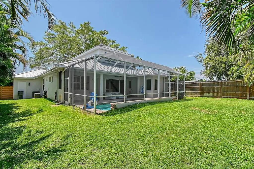 3921 Maravic Place Sarasota FL 34231