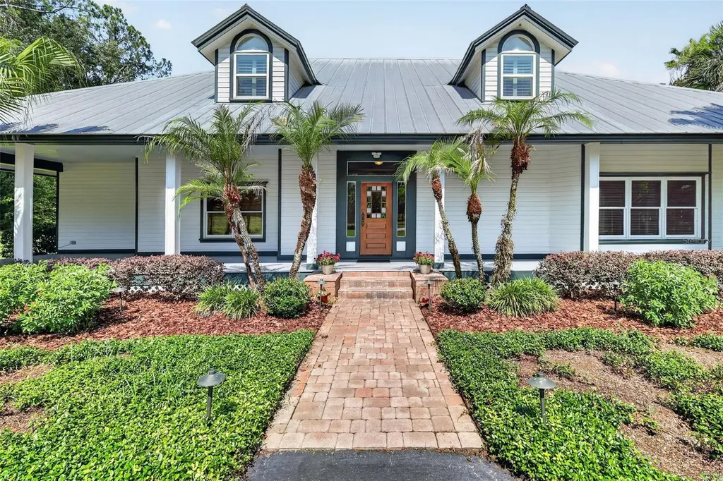 22625 Lake Seneca Road Eustis FL 32736