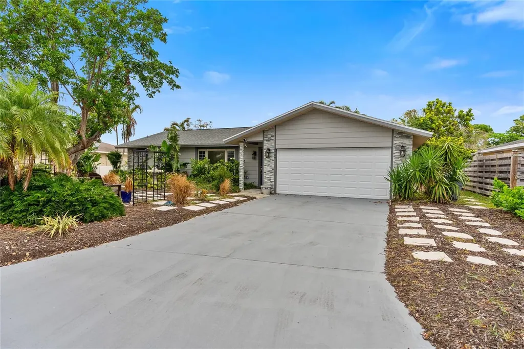 6706 22nd Avenue W Bradenton FL 34209