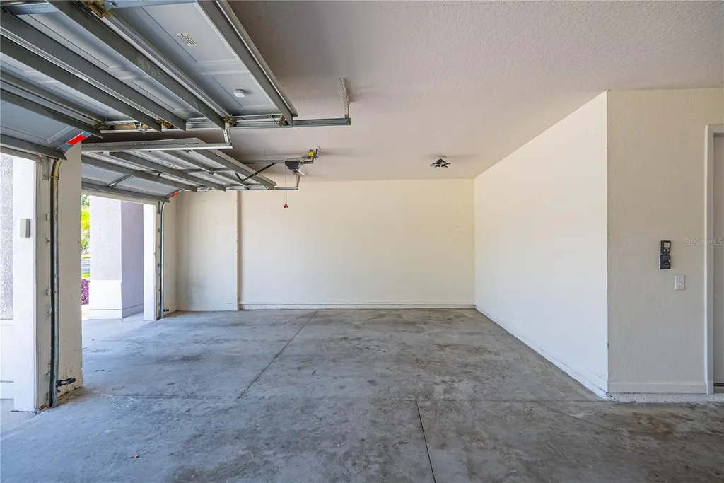 1914 Samantha Lane Valrico FL 33594