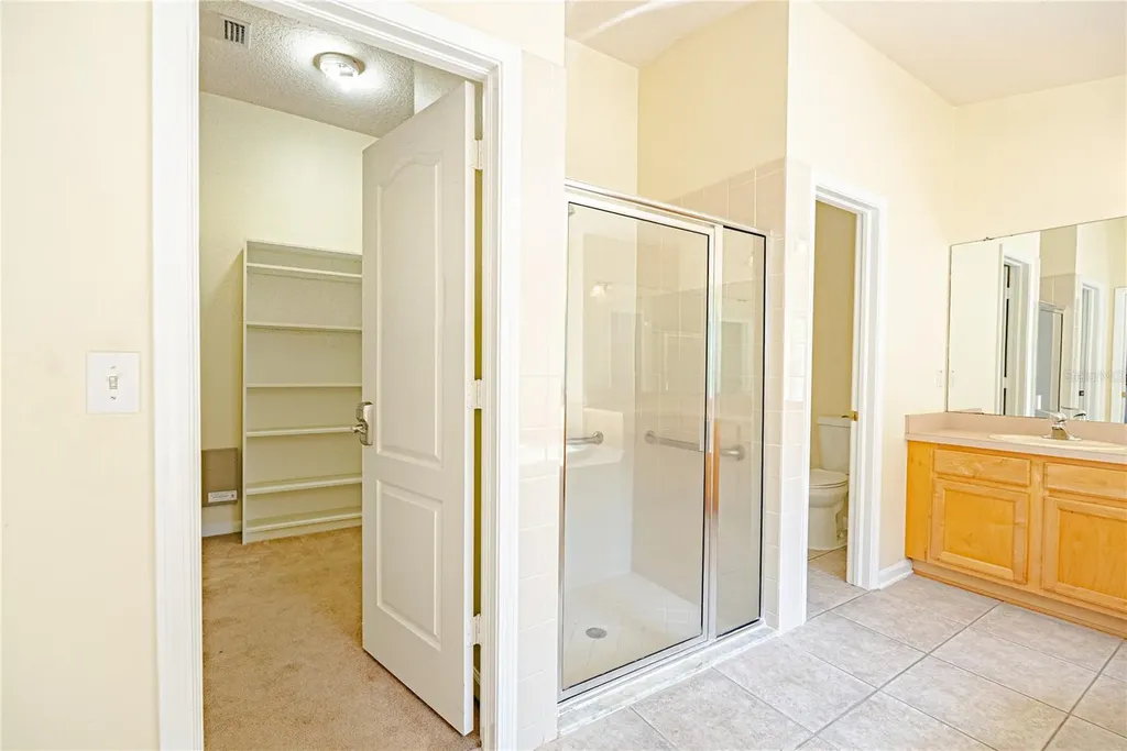 1914 Samantha Lane Valrico FL 33594