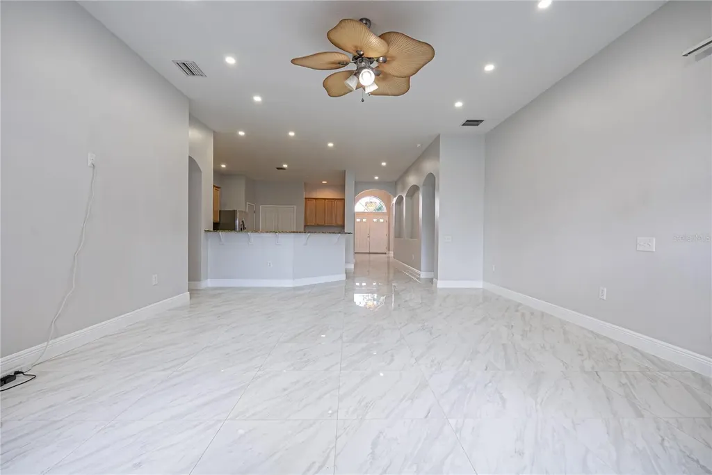 1914 Samantha Lane Valrico FL 33594