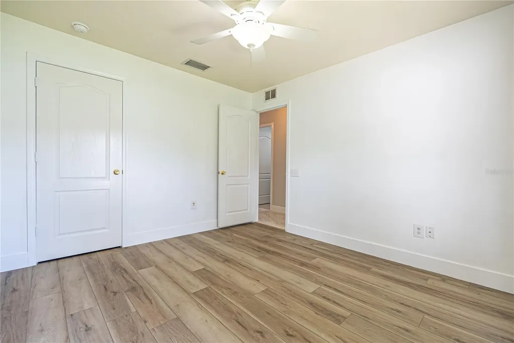 1914 Samantha Lane Valrico FL 33594