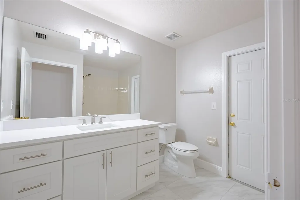 1914 Samantha Lane Valrico FL 33594