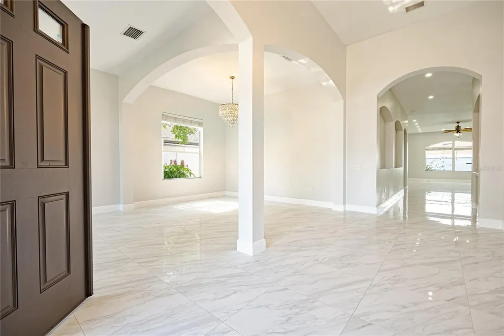 1914 Samantha Lane Valrico FL 33594