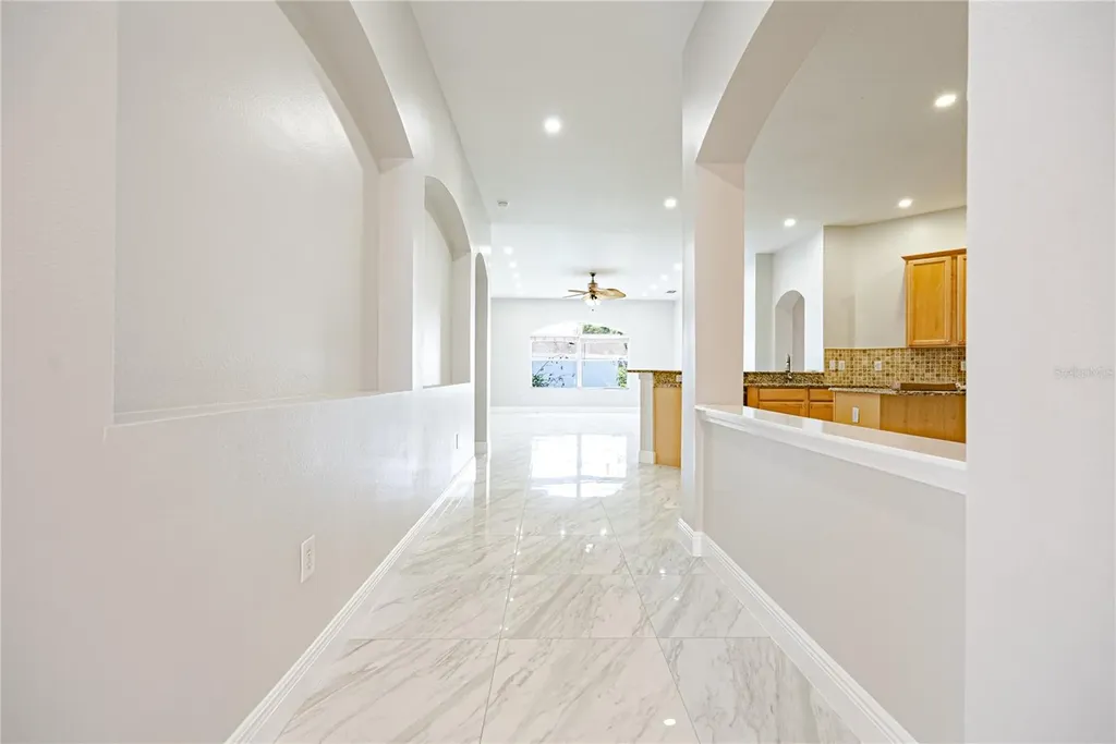 1914 Samantha Lane Valrico FL 33594