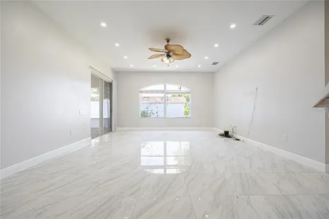 1914 Samantha Lane Valrico FL 33594