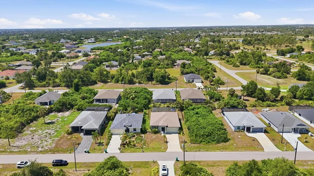 233 Baytree Drive Rotonda West FL 33947