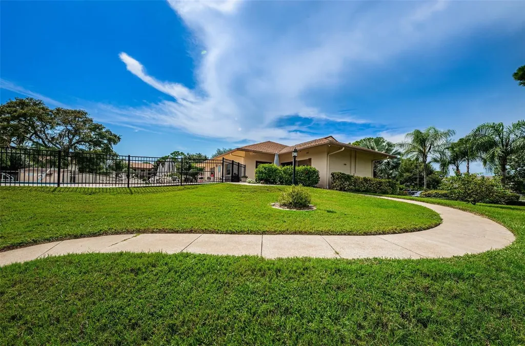 1673 Seascape Circle Tarpon Springs FL 34689