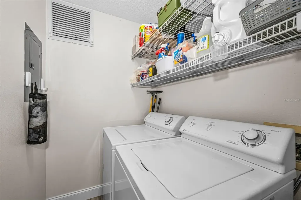 1673 Seascape Circle Tarpon Springs FL 34689
