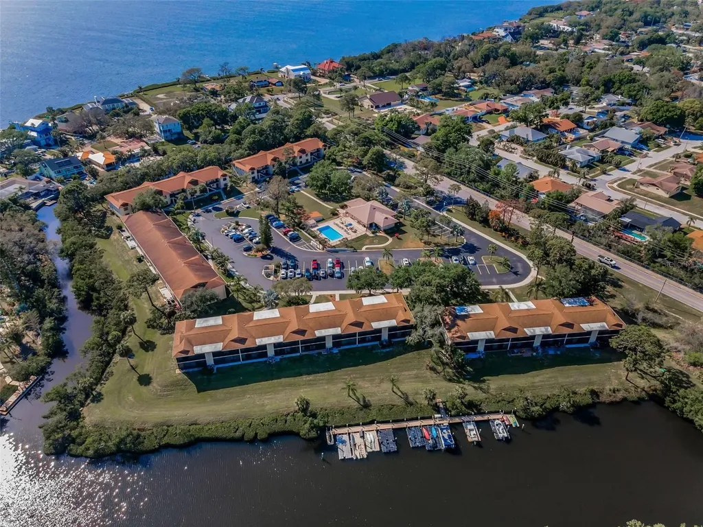 1673 Seascape Circle Tarpon Springs FL 34689