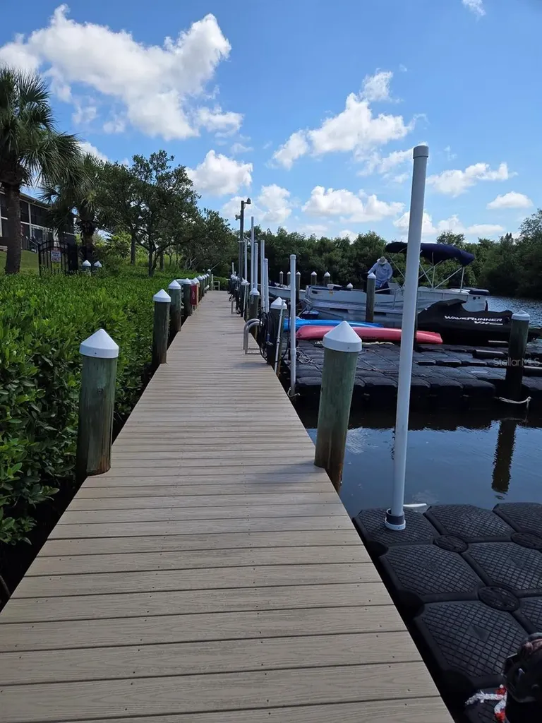 1673 Seascape Circle Tarpon Springs FL 34689