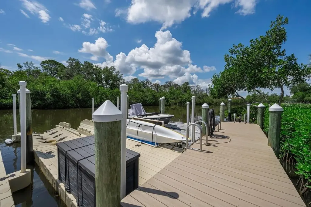 1673 Seascape Circle Tarpon Springs FL 34689