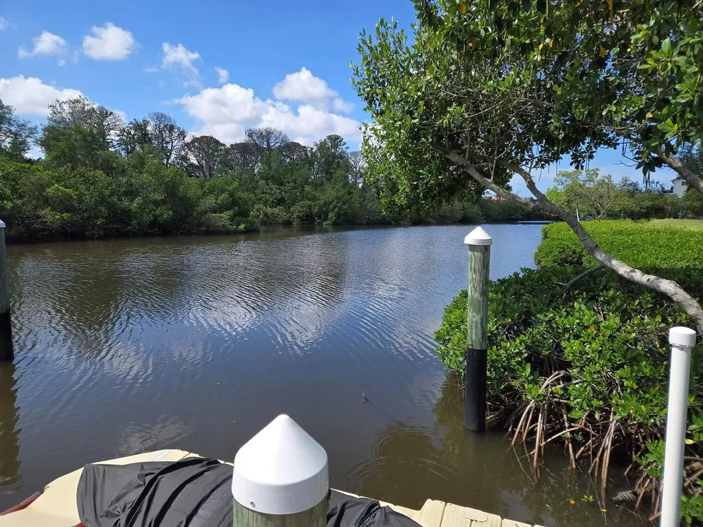 1673 Seascape Circle Tarpon Springs FL 34689