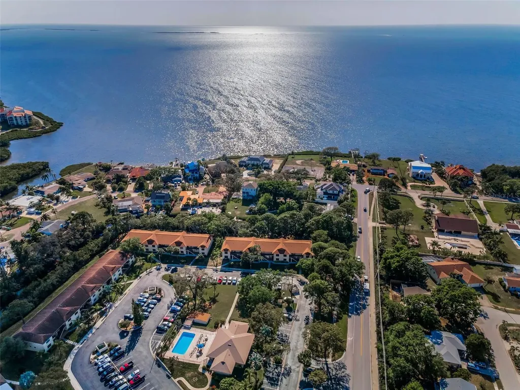 1673 Seascape Circle Tarpon Springs FL 34689