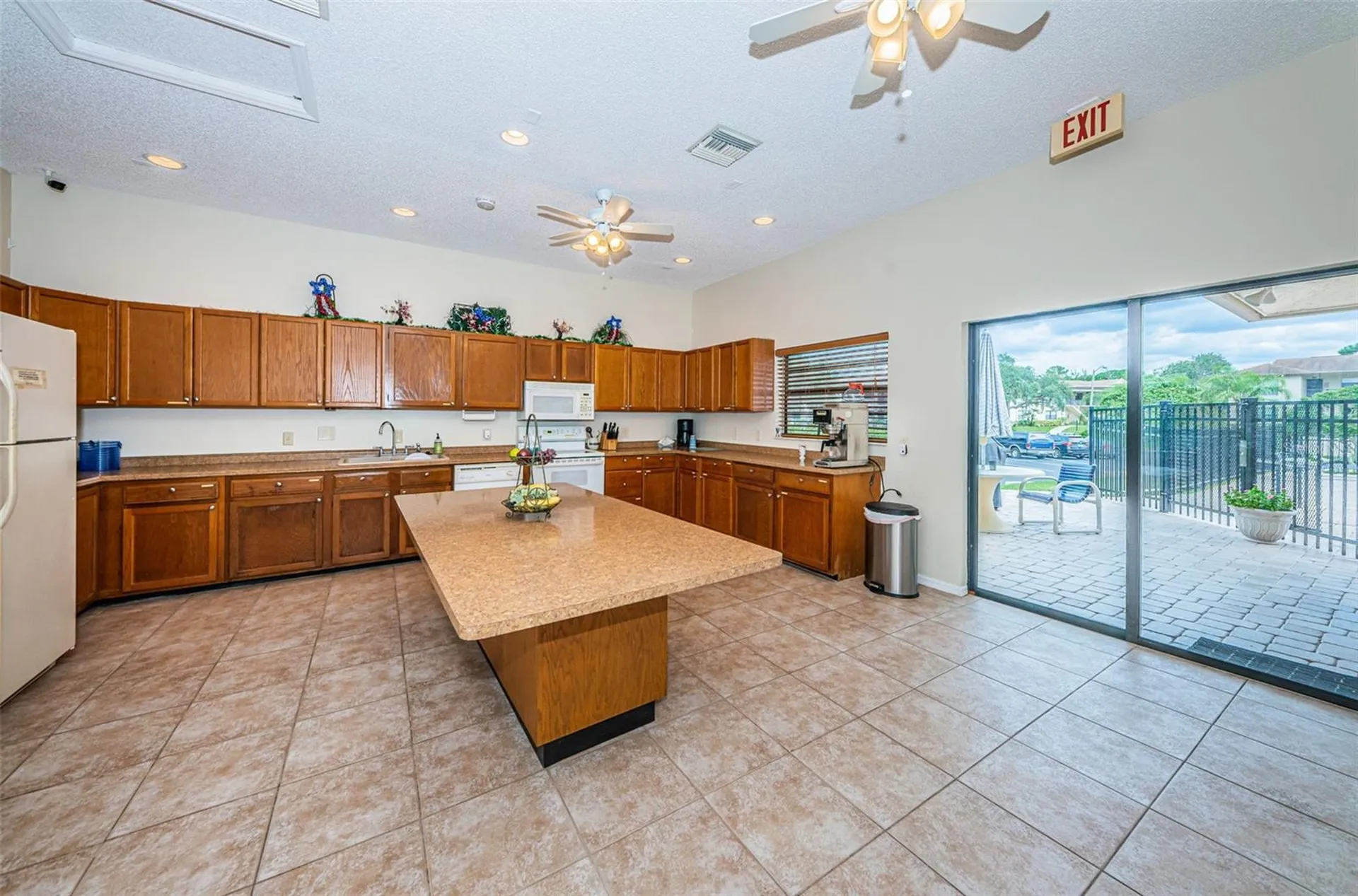 1673 Seascape Circle Tarpon Springs FL 34689