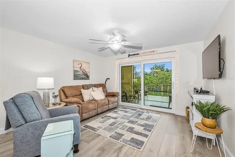1673 Seascape Circle Tarpon Springs FL 34689