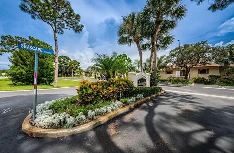 1673 Seascape Circle Tarpon Springs FL 34689