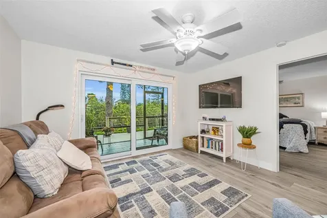 1673 Seascape Circle Tarpon Springs FL 34689
