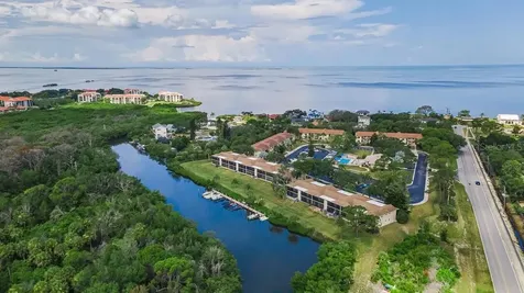 1673 Seascape Circle Tarpon Springs FL 34689