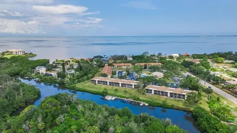 1673 Seascape Circle Tarpon Springs FL 34689