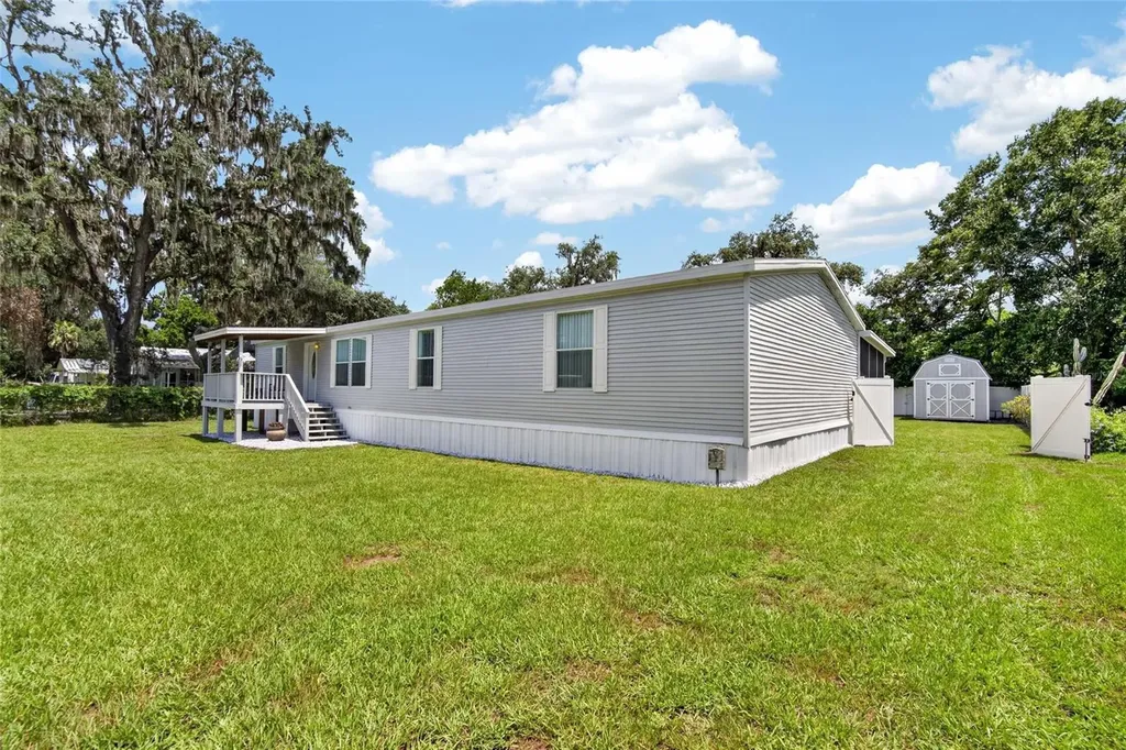 38310 Pear Court Zephyrhills FL 33542