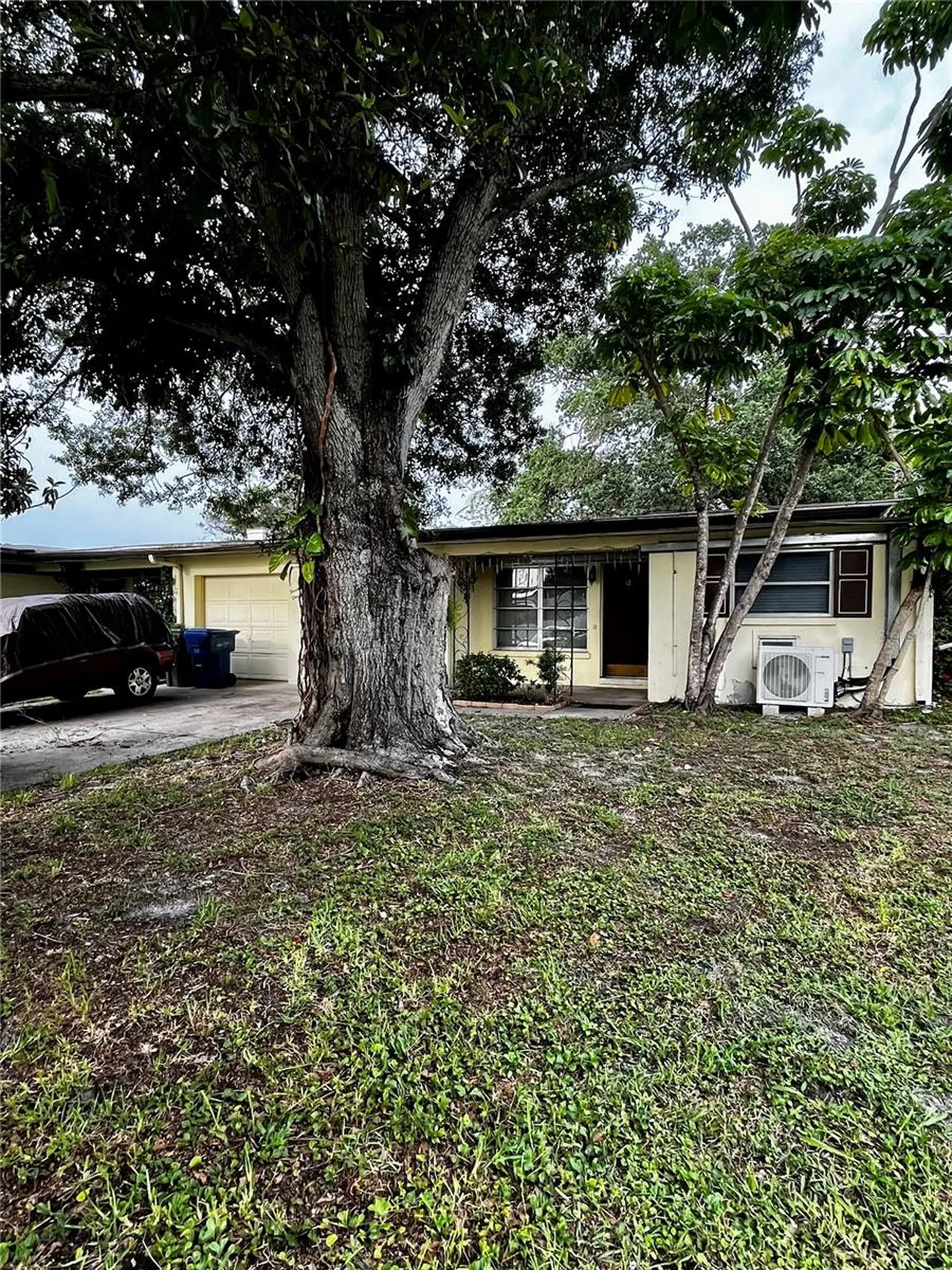 1411 Kennywood Drive Largo FL 33770