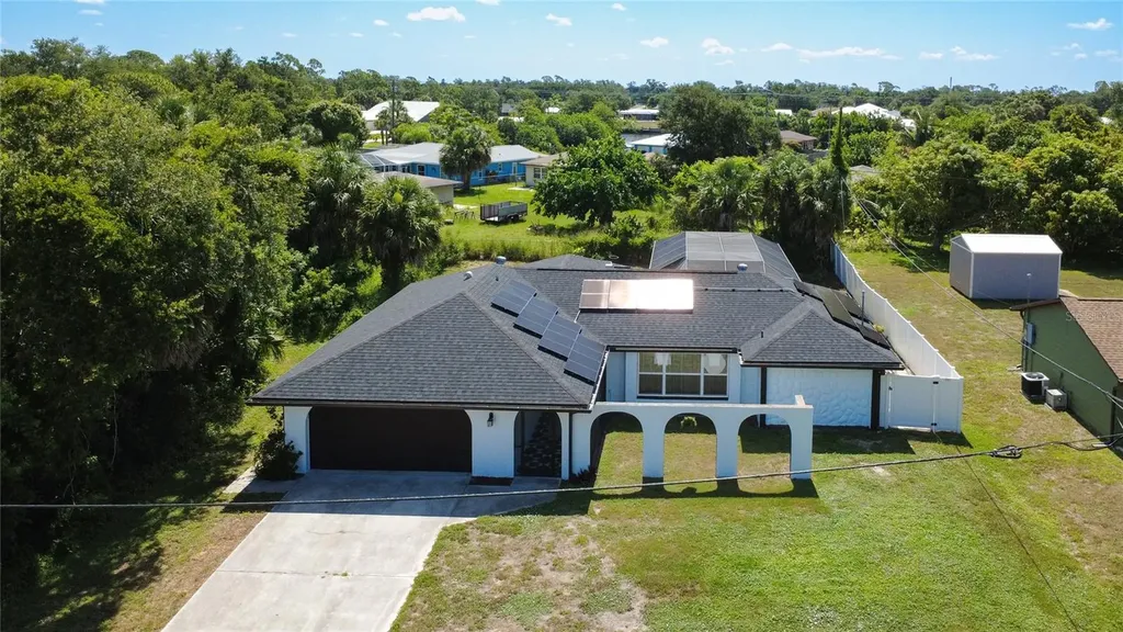 2772 Auburn Boulevard Port Charlotte FL 33948
