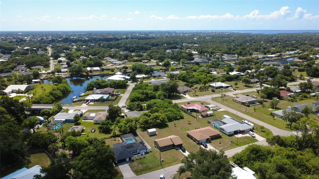 2772 Auburn Boulevard Port Charlotte FL 33948