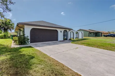 2772 Auburn Boulevard Port Charlotte FL 33948