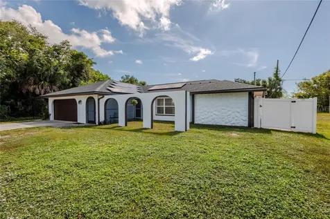 2772 Auburn Boulevard Port Charlotte FL 33948