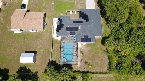 2772 Auburn Boulevard Port Charlotte FL 33948