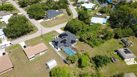 2772 Auburn Boulevard Port Charlotte FL 33948