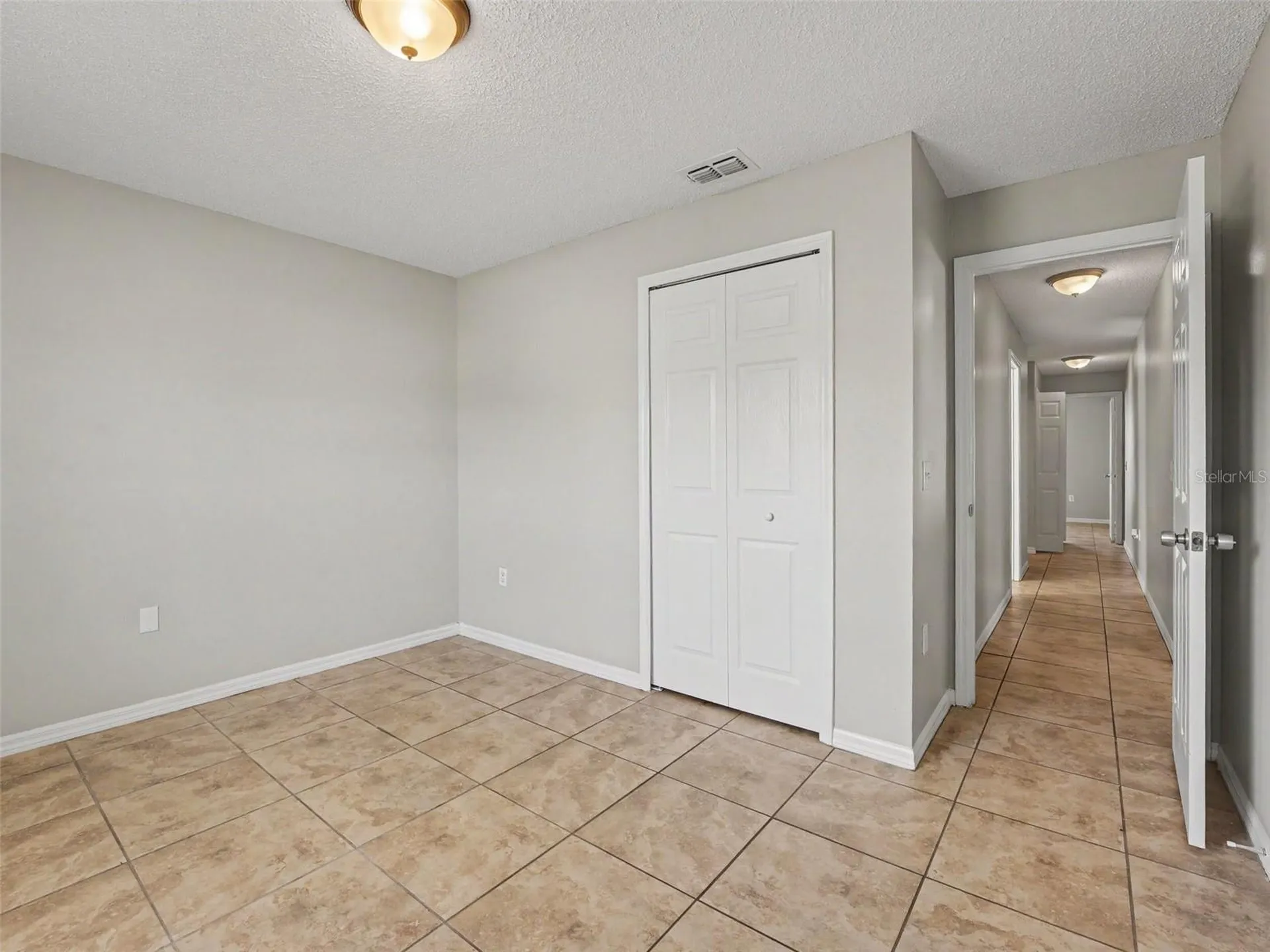 212 Canterbury Court Kissimmee FL 34758