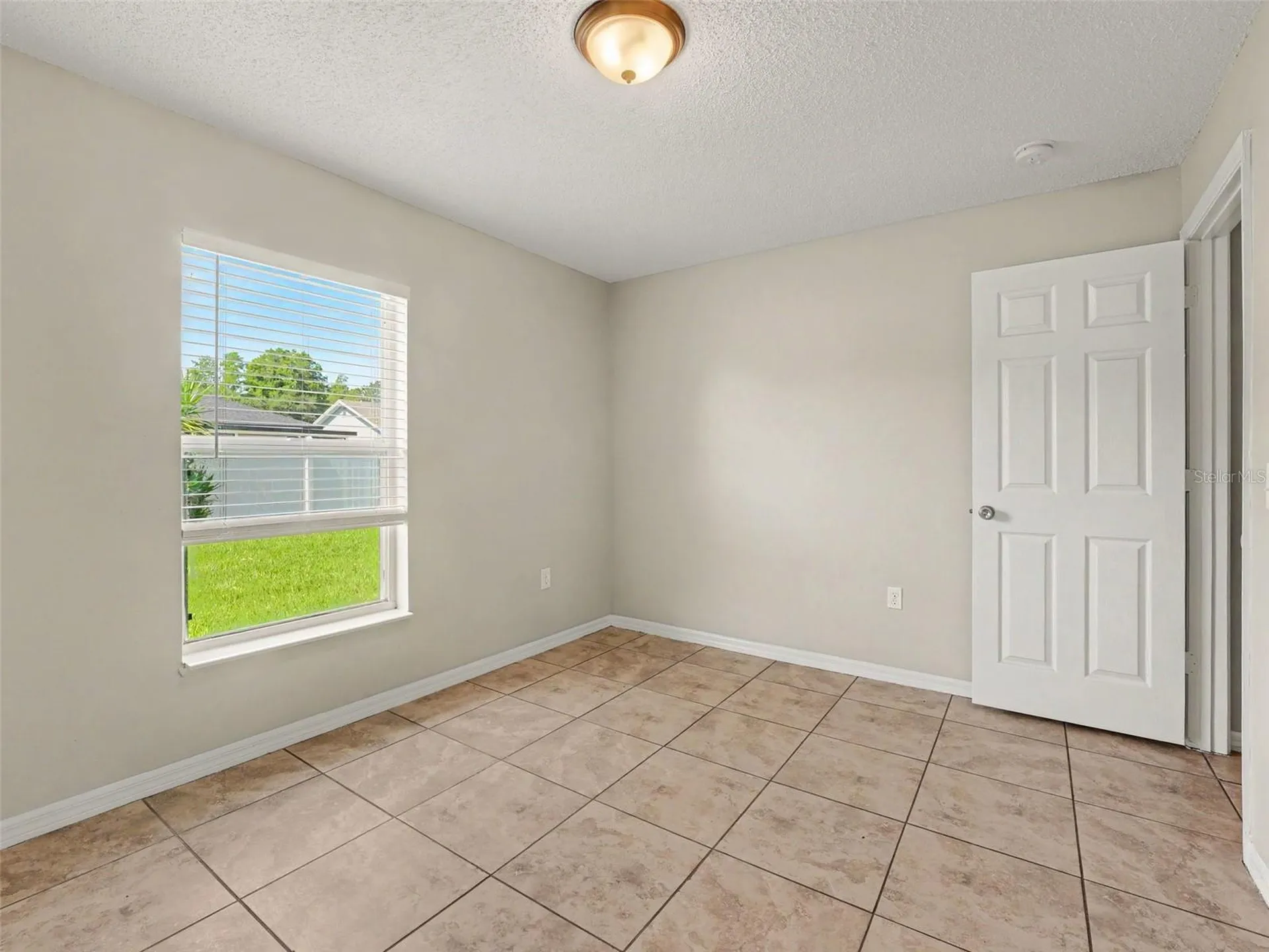 212 Canterbury Court Kissimmee FL 34758