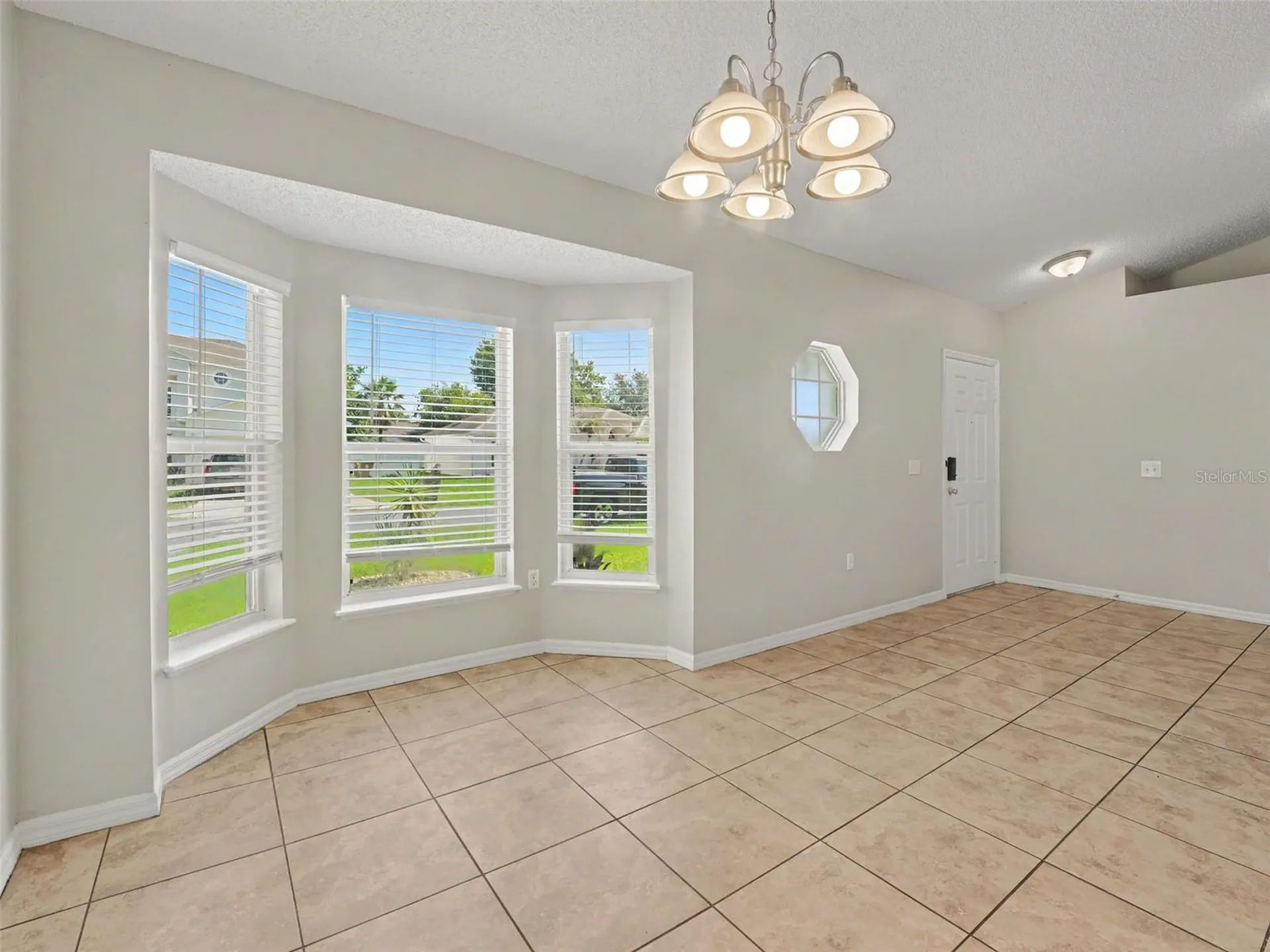 212 Canterbury Court Kissimmee FL 34758