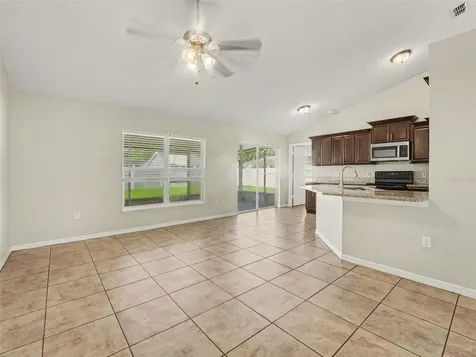212 Canterbury Court Kissimmee FL 34758