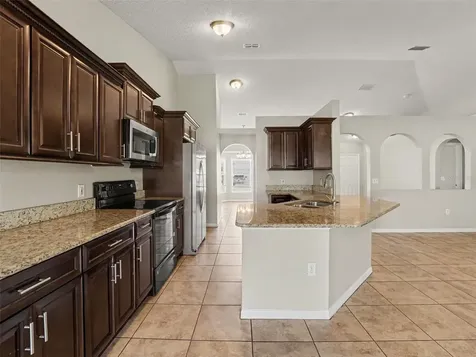 212 Canterbury Court Kissimmee FL 34758
