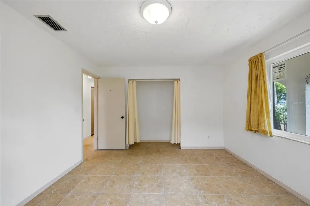 5027 1st Avenue N St Petersburg FL 33710