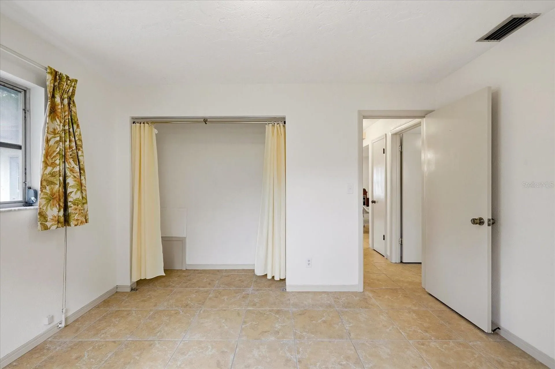 5027 1st Avenue N St Petersburg FL 33710