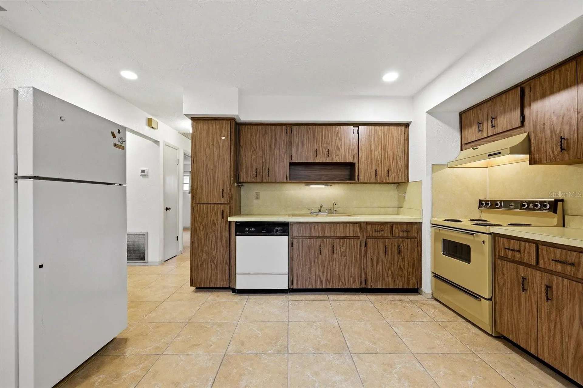 5027 1st Avenue N St Petersburg FL 33710