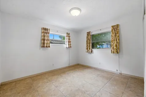 5027 1st Avenue N St Petersburg FL 33710
