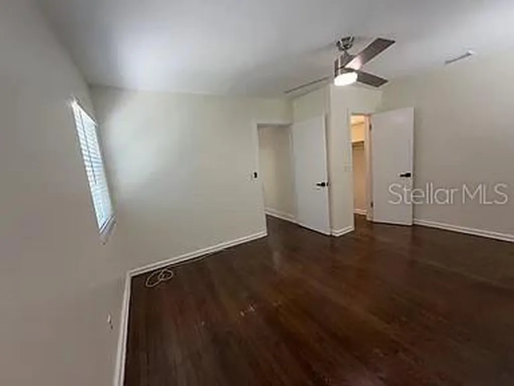 270 W Pineloch Avenue Orlando FL 32806
