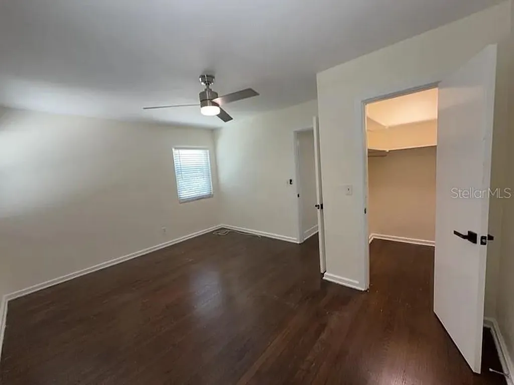 270 W Pineloch Avenue Orlando FL 32806